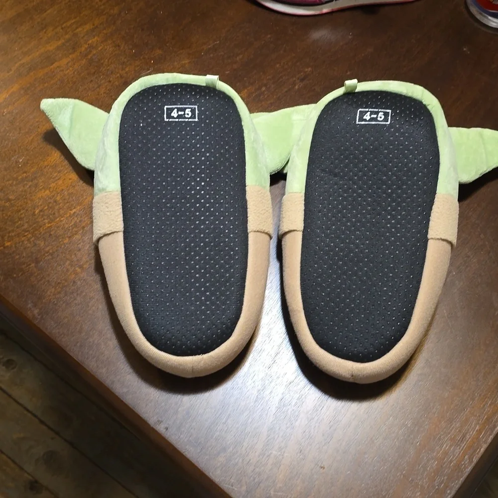 Disney Mandalorian Baby Yoda Star Wars Toddler Kids Slippers Size 4-5 ‎ Grogu